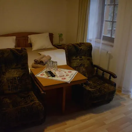 Dinda בית הארחה