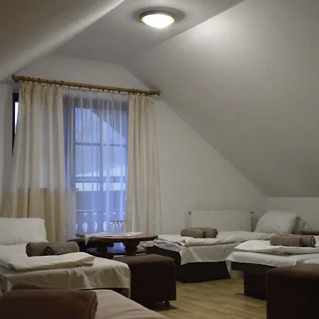 בית הארחה Dinda