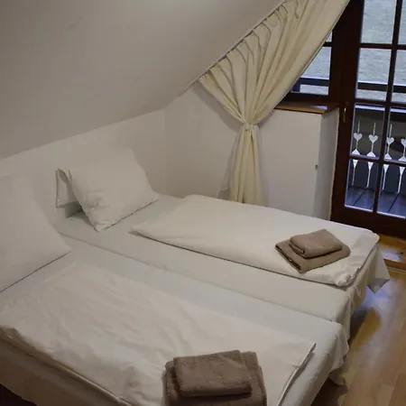 Dinda בית הארחה Stará ľubovňa