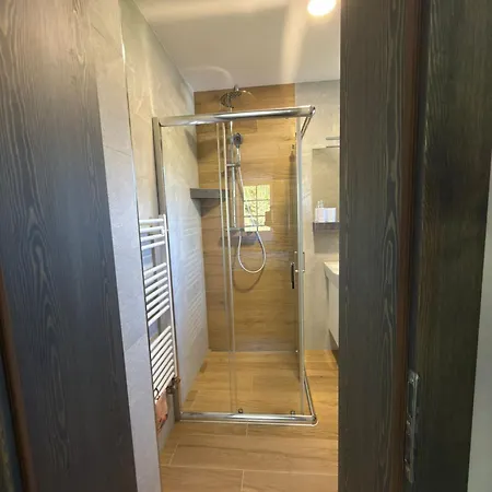Penzión pre hostí Dinda 3*
