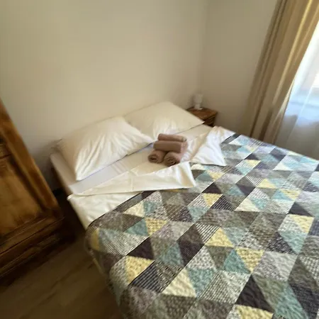 Dinda Penzión pre hostí 3*
