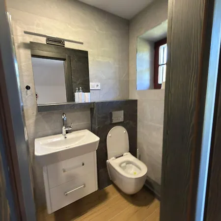 Penzión pre hostí Dinda 3*