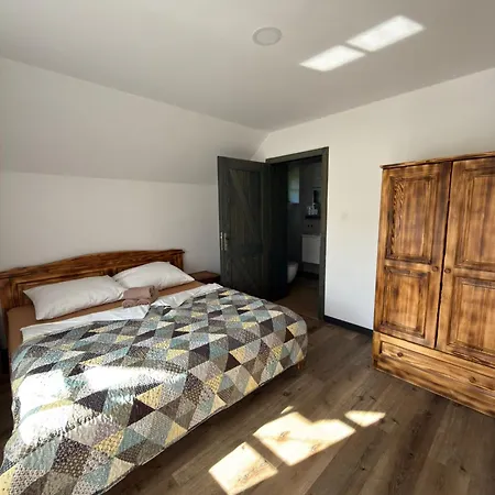 Dinda Penzión pre hostí 3*